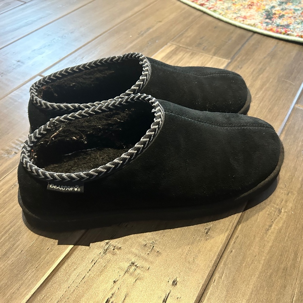 BEARPAW MARTIS VEGAN BLACK/BLACK Slippers Size 10